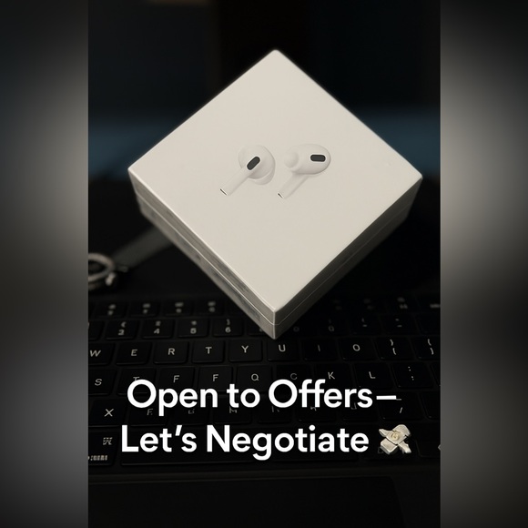 Apple AirPods Pro 2nd Gen with USB-C MagSafe Case